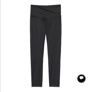 Victoria’s Secret On Point Crossover Legging 10